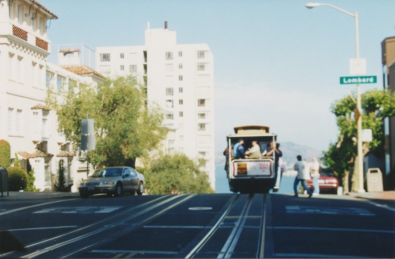 030-Tram at the top of Lombard Street.jpg